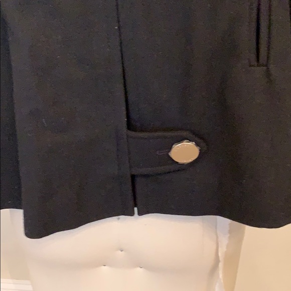 Express Cape - Picture 4 of 7